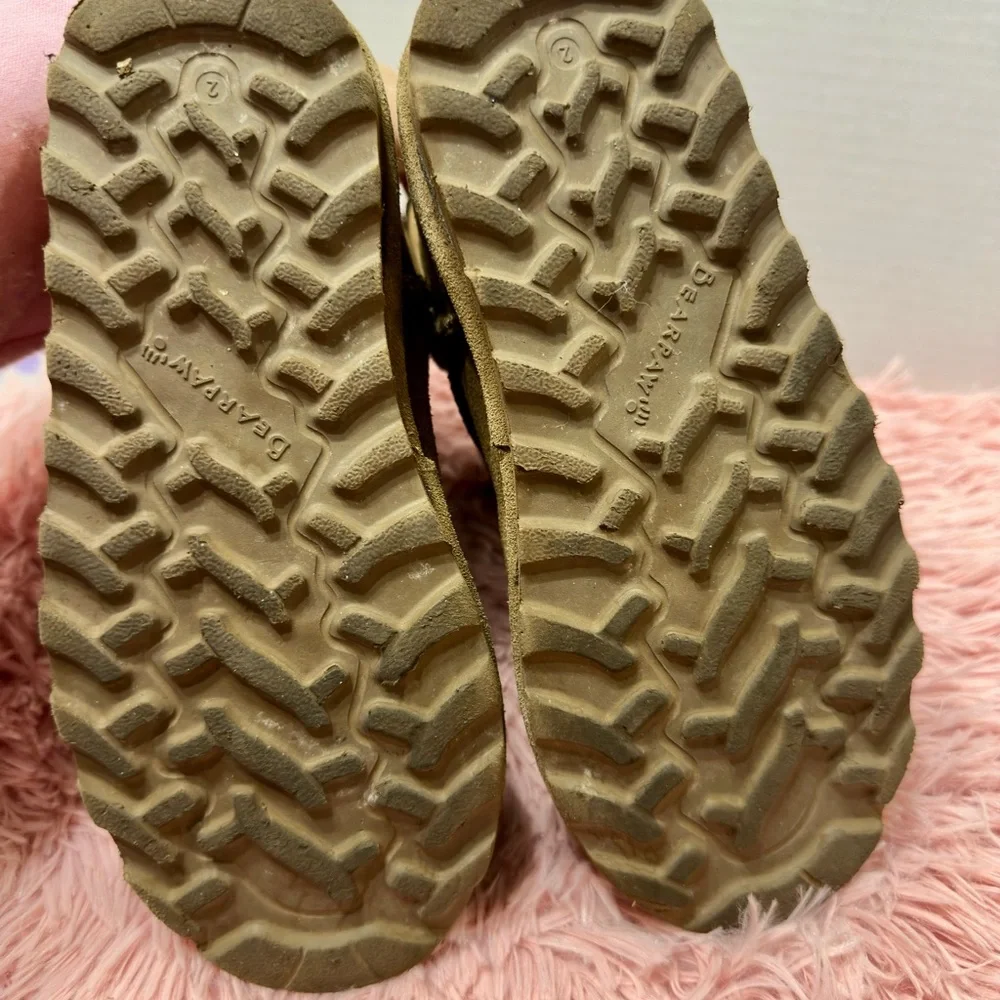 EUC Bearpaw Kid's Suede Wool Lining Pull On Boots Tan Chestnut‎ Size 2